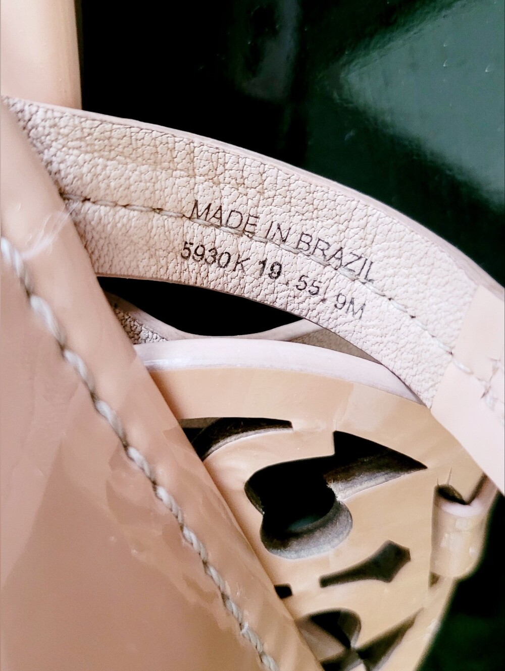 Tory Burch Miller Patent Leather Thong Sandals in MakeUp/Nude US 9 - Picture 6 of 16